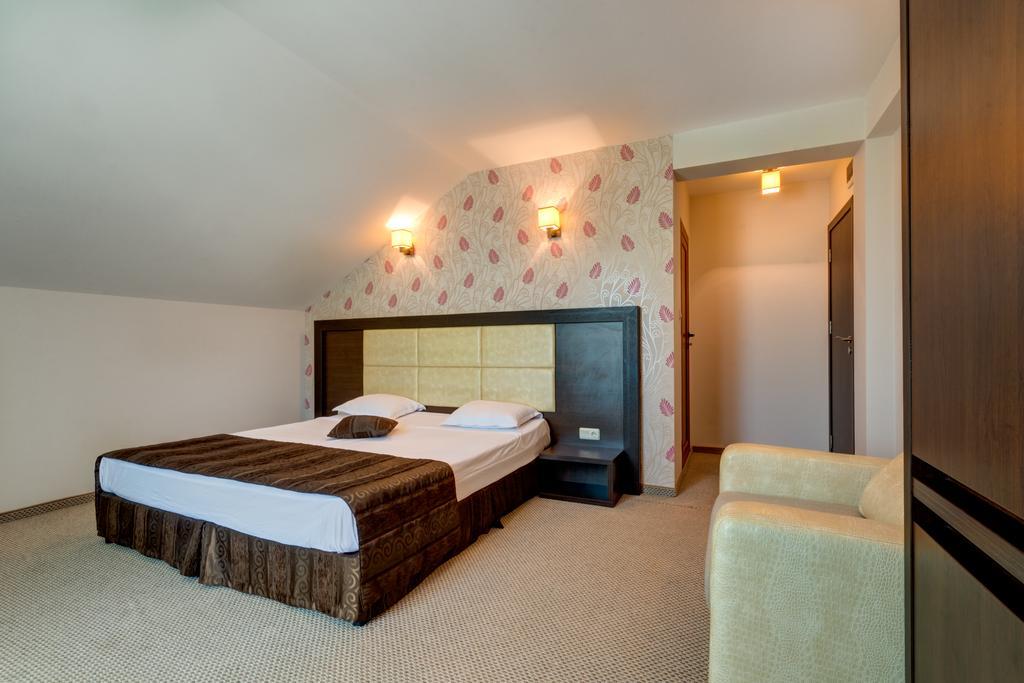 Siena House Hotel โซโซโปล ภายนอก รูปภาพ