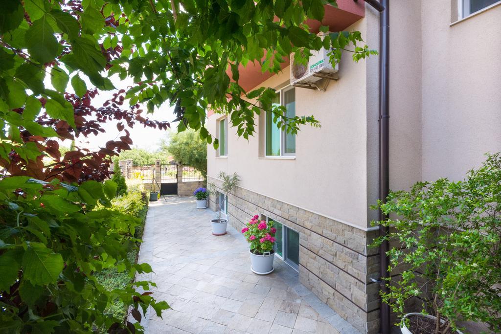 Siena House Hotel โซโซโปล ภายนอก รูปภาพ