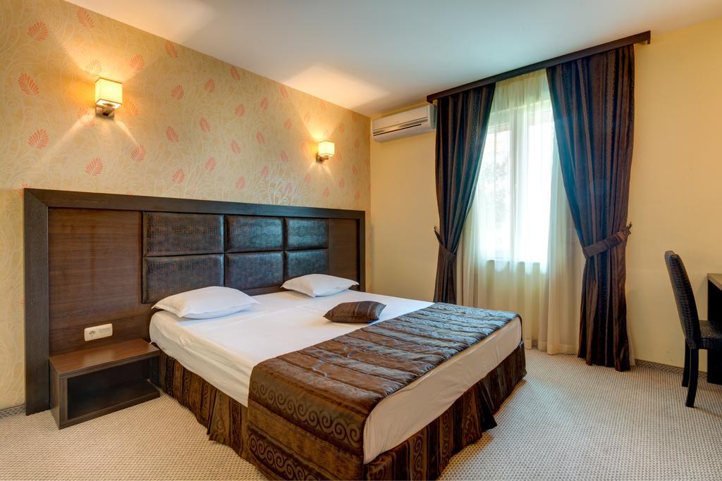 Siena House Hotel โซโซโปล ภายนอก รูปภาพ