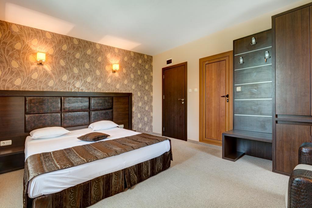 Siena House Hotel โซโซโปล ภายนอก รูปภาพ