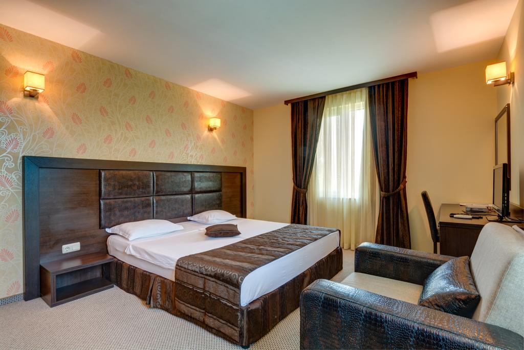 Siena House Hotel โซโซโปล ภายนอก รูปภาพ