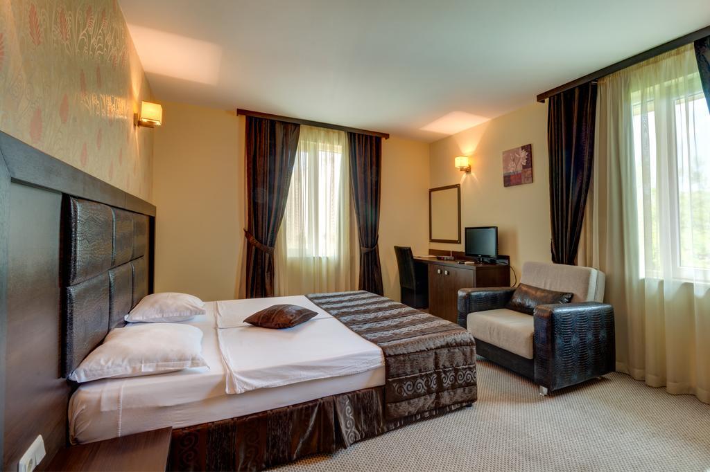 Siena House Hotel โซโซโปล ภายนอก รูปภาพ