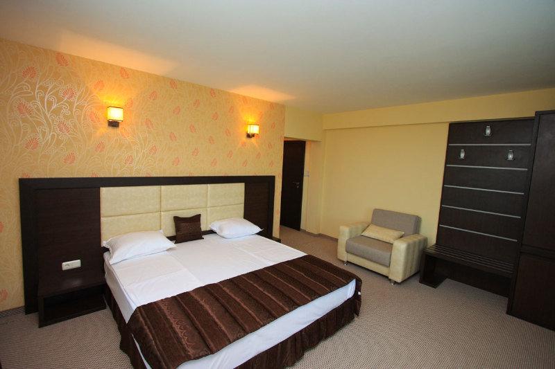 Siena House Hotel โซโซโปล ภายนอก รูปภาพ